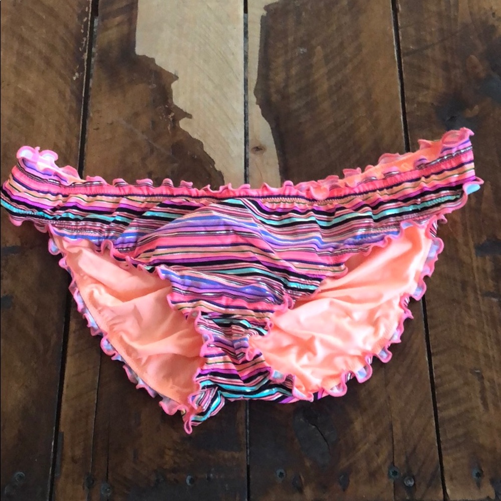vs bathing suit bottom L fits like M